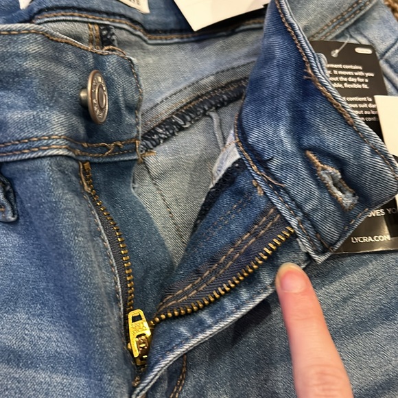 !NWT! Juniors skinny jeans ripped - Picture 6 of 7